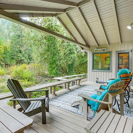 Quiet And Romantic Riverfront Mckenzie Bridge Cabin! Exterior photo