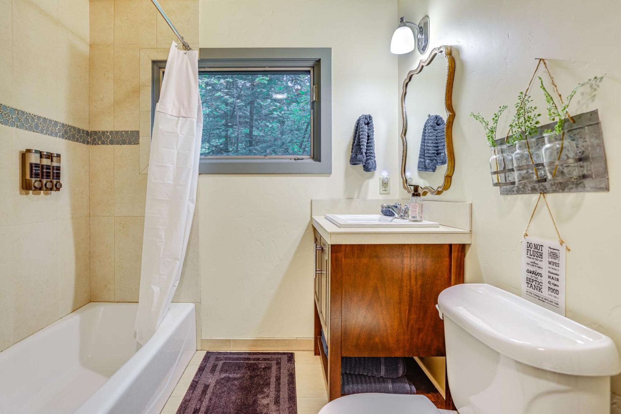Quiet And Romantic Riverfront Mckenzie Bridge Cabin! Exterior photo