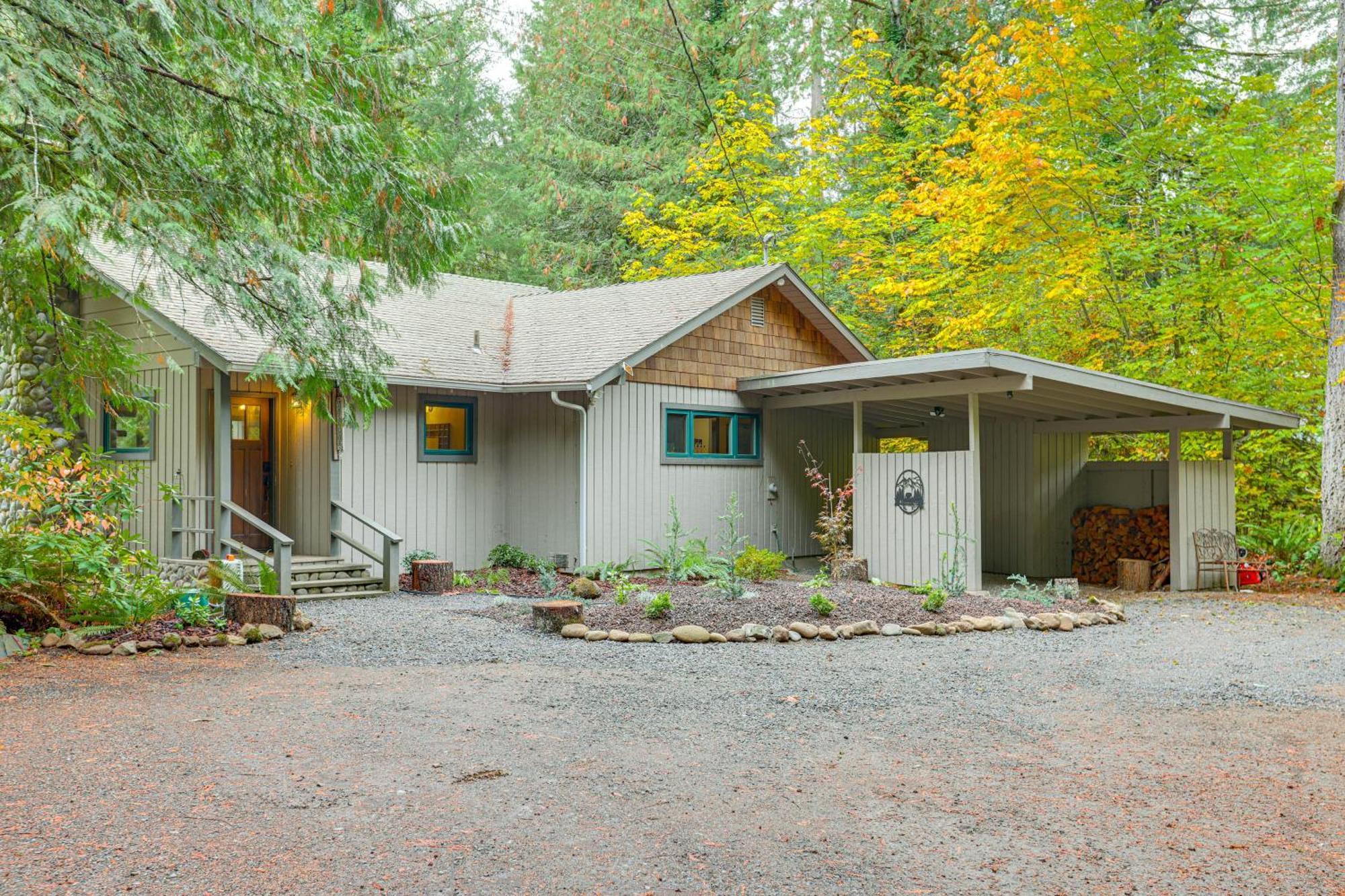 Quiet And Romantic Riverfront Mckenzie Bridge Cabin! Exterior photo